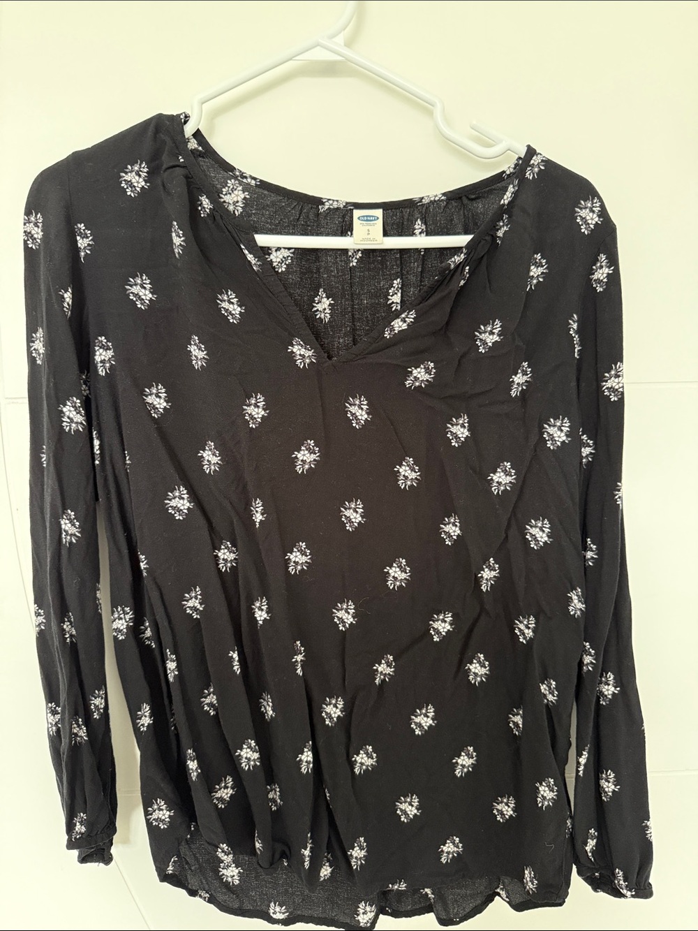 Old Navy Black Long Sleeve V-Neck Top with White Floral Print